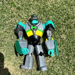 Ben 10 Diamondhead Omni-Kix Armor Action Figure